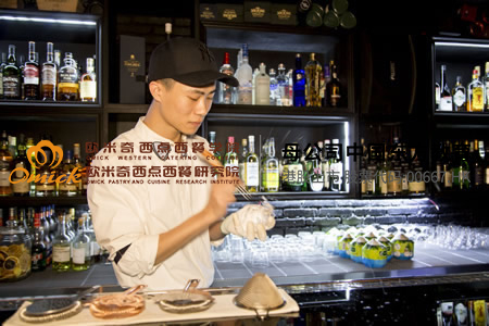 创业学员 李跃 南风酒吧
